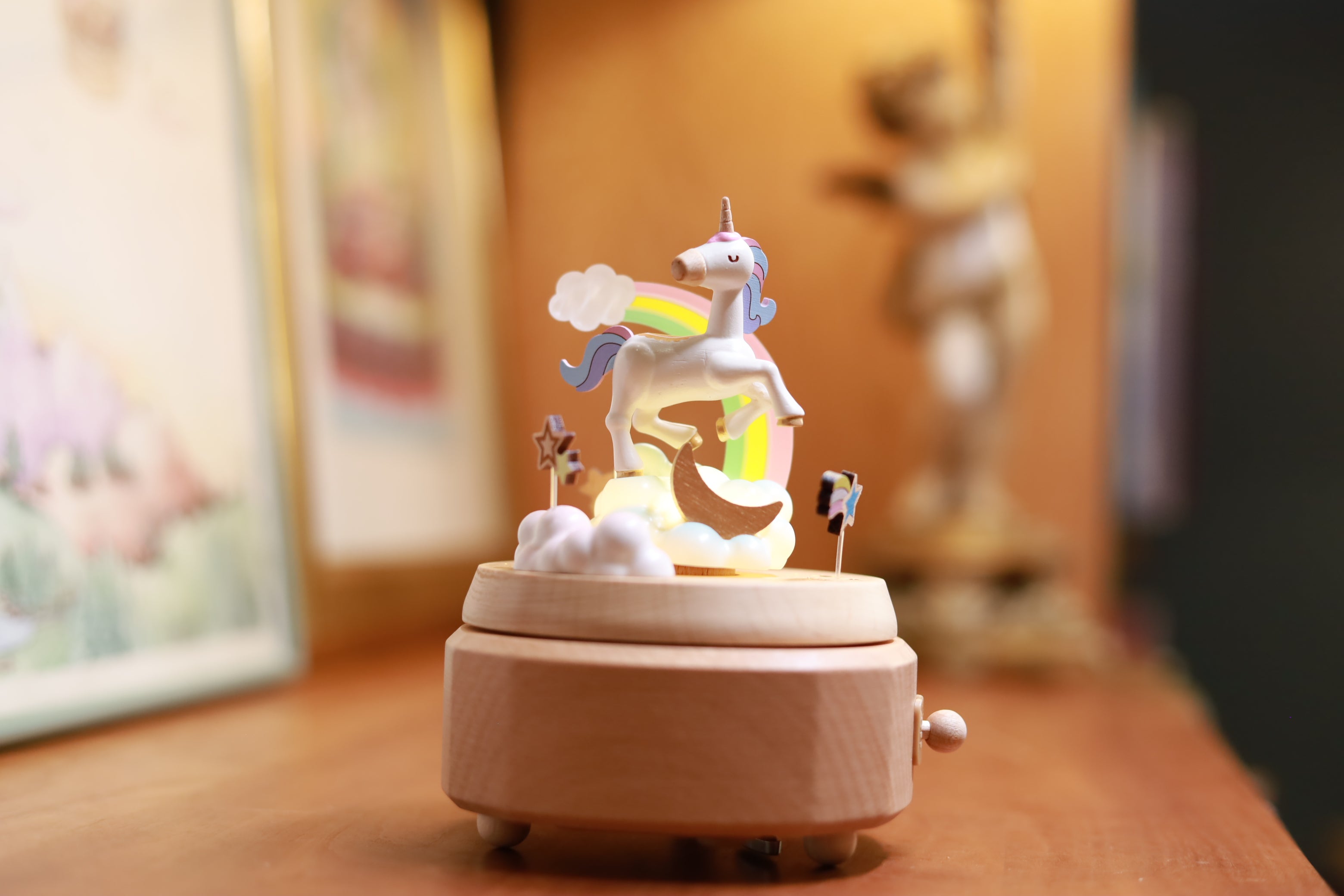 Unicorn Rainbow Music Box – Timeless Symphony